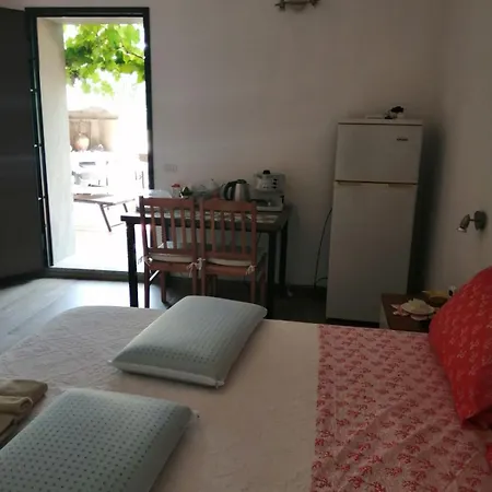Elia's House Bed & Breakfast